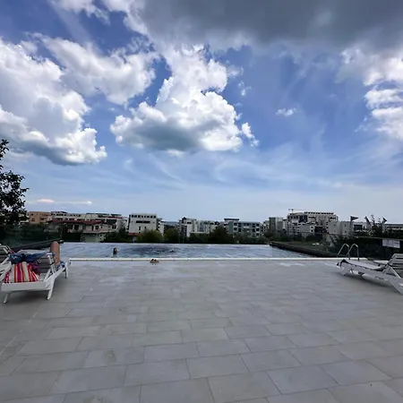 Oasis Meraki Free Pool